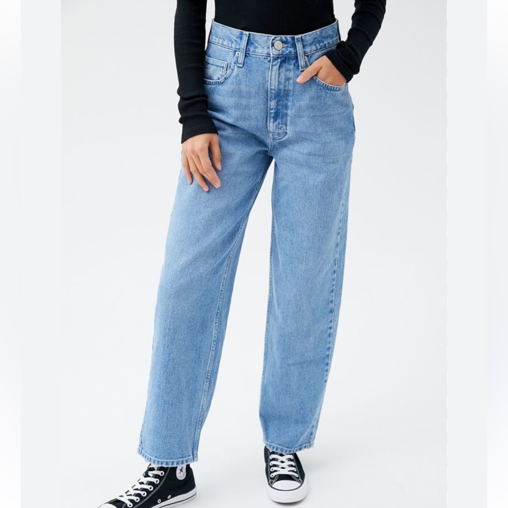 Urban Outfitters BDG Light Blue High-Rise Baggy Jeans